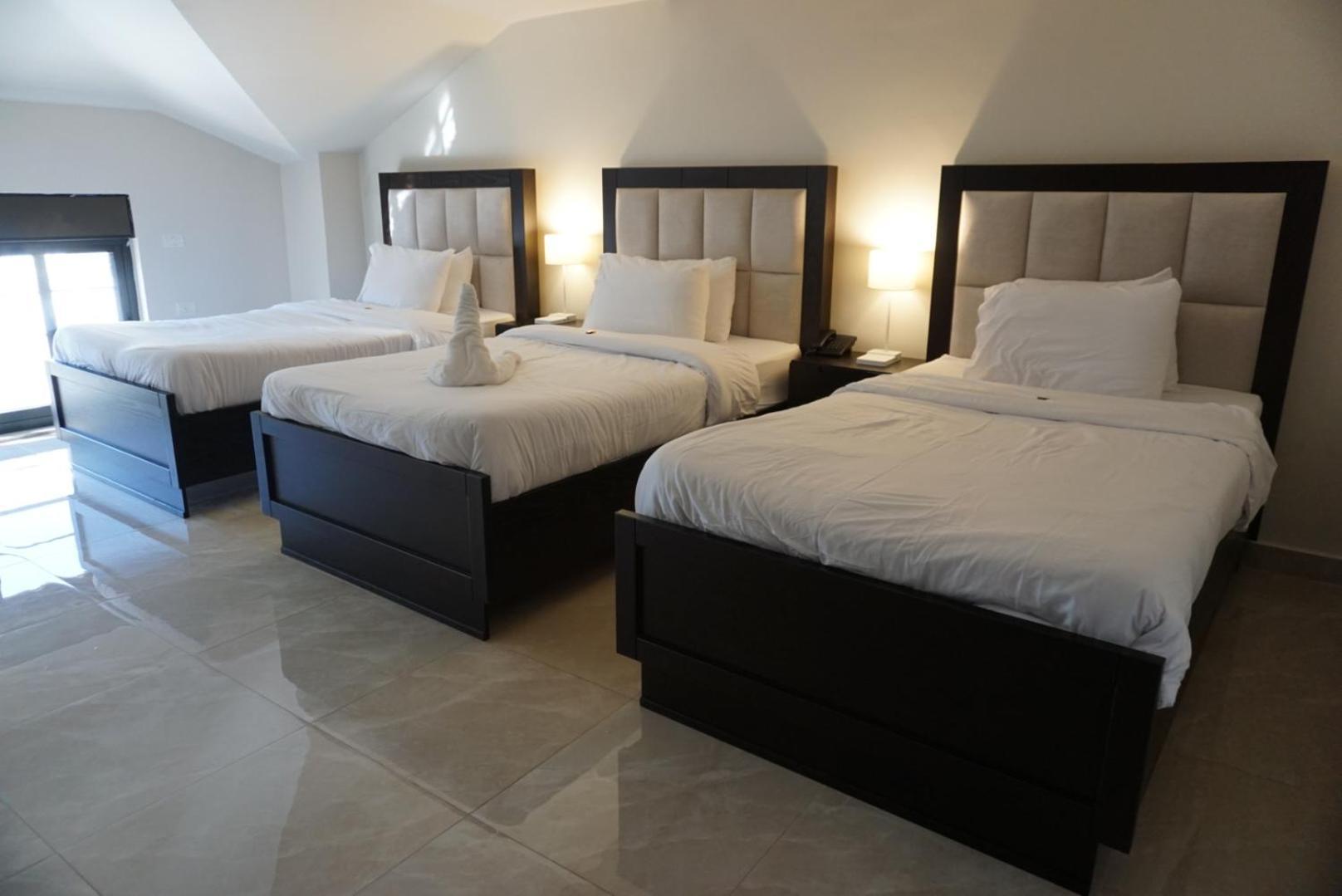 Mizirawi Historic Hotel Ramallah Ngoại thất bức ảnh